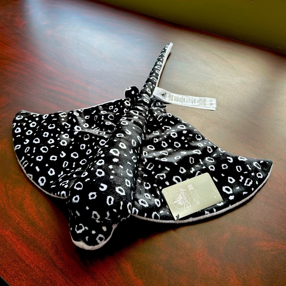 NWT DISNEY Black and White Plush Stingray Toy